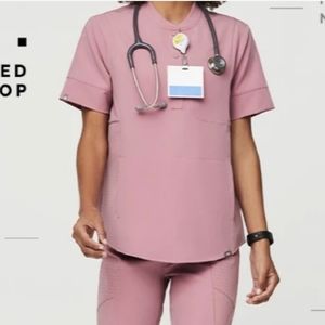 Figs Chalk Pink Gidya Top